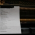 Geheimnisvolles Herz am 120 Jahre alten Klavier